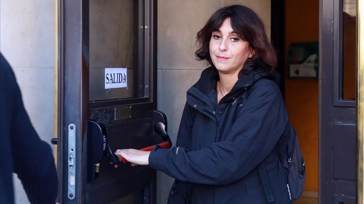 Juana Rivas tras recoger la sentencia que la condenó a 5 años de cárcel. Juana Rivas tras recoger la sentencia que la condenó a 5 años de cárcel.