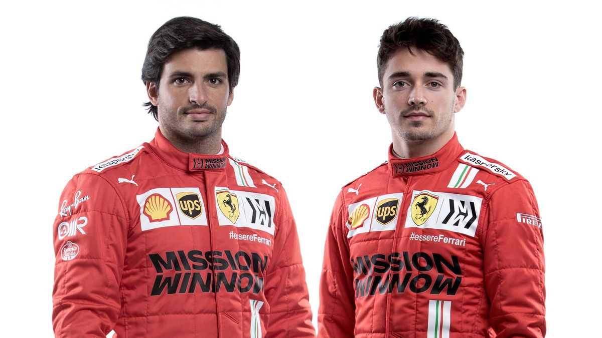 Carlos Sainz y Charles Leclers, en la presentación de hoy, en Maranello, del equipo Ferrari de F-1. Carlos Sainz y Charles Leclers, en la presentación de hoy, en Maranello, del equipo Ferrari de F-1.