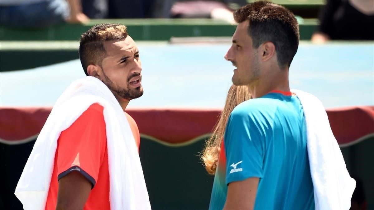 Kyrgios y Tomic, tras su exhibición en Kooyong. Kyrgios y Tomic, tras su exhibición en Kooyong.