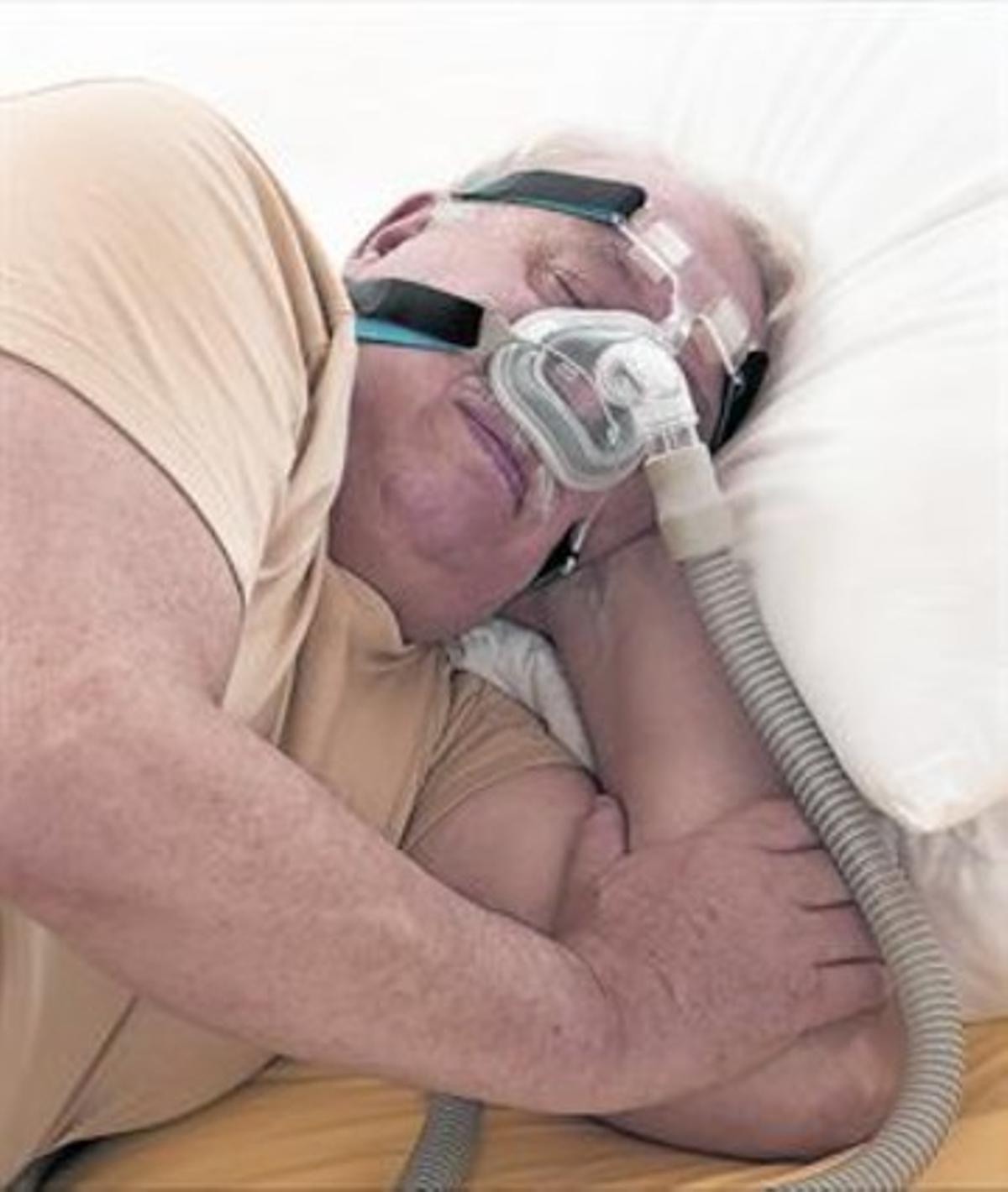 DISPOSITIVO CPAP.Estas ayudas a la respiración son muy eficaces para evitar las apneas, aunque no las curan.