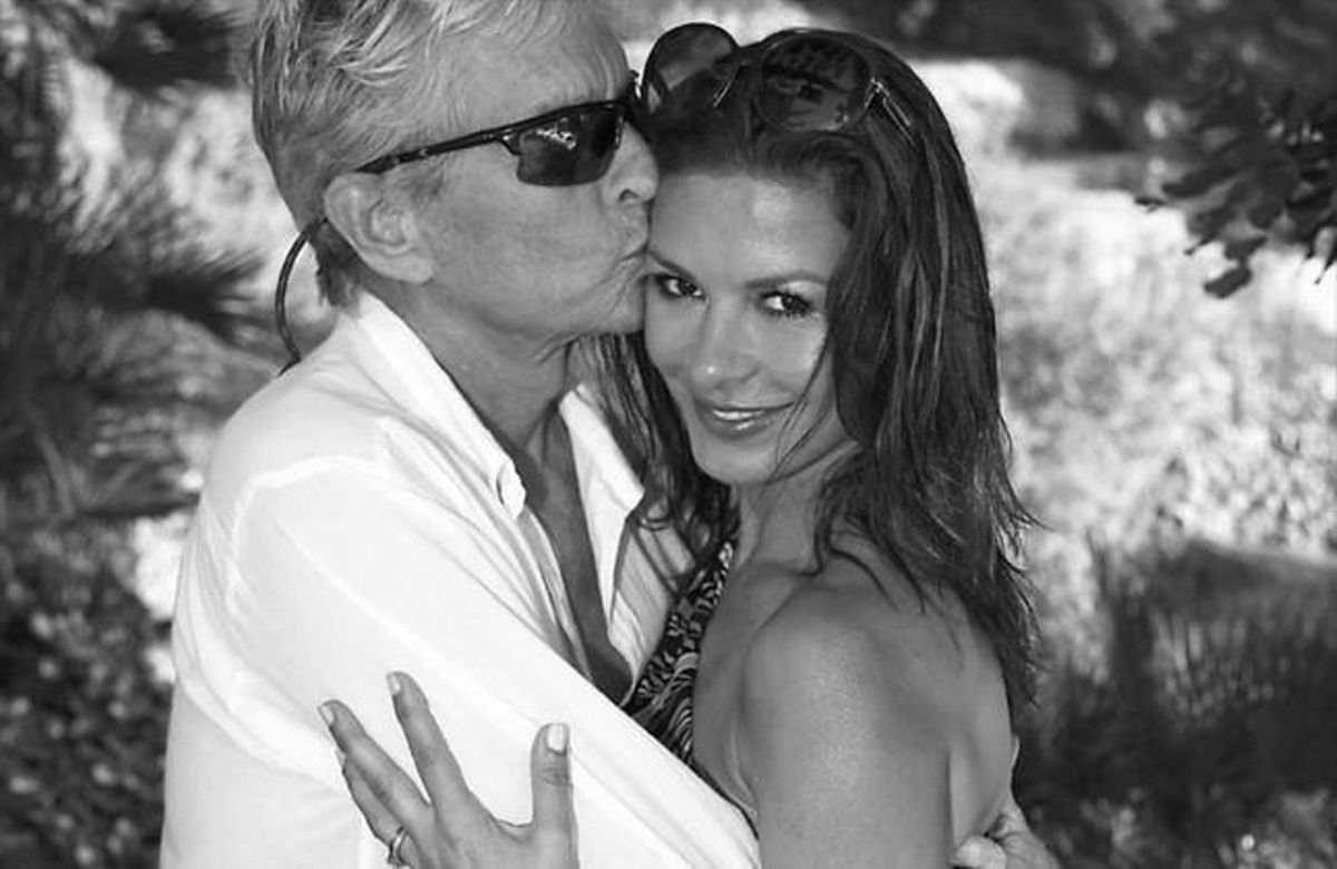 Catherine Zeta-Jones ha celebrado sus 15 años de matrimonio con Michael Douglas publicando esta fotografía en su cuenta de Instagram. Catherine Zeta-Jones ha celebrado sus 15 años de matrimonio con Michael Douglas publicando esta fotografía en su cuenta de Instagram.