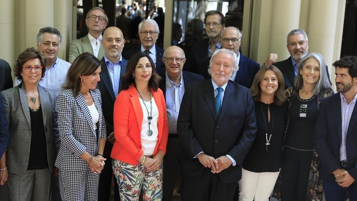 Encuentro de los representantes del catalanismo moderado. Encuentro de los representantes del catalanismo moderado.