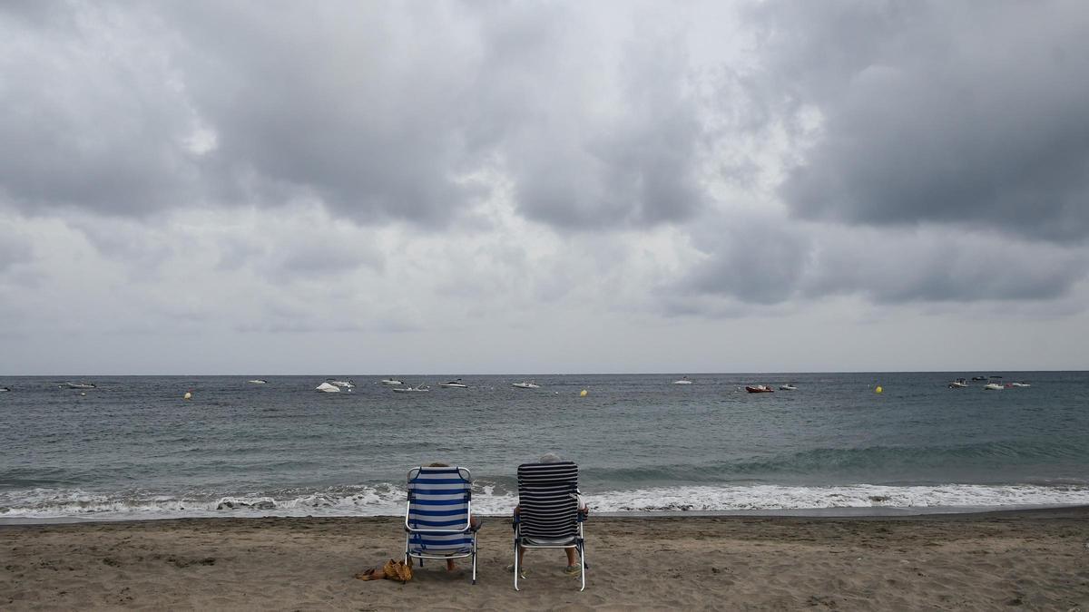 Alerta taronja per pluges: temporal de calamarsa i ratxes de vent molt fort al litoral mediterrani
