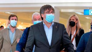 Carles Puigdemont, a su llegada al aeropuerto de L’Alguer.