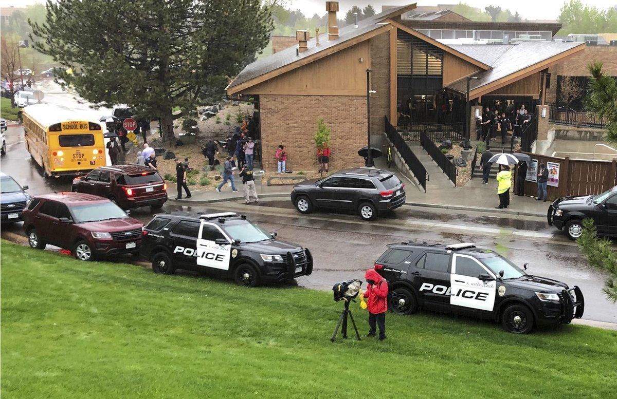 Un tiroteo en un centro escolar de los EEUU.