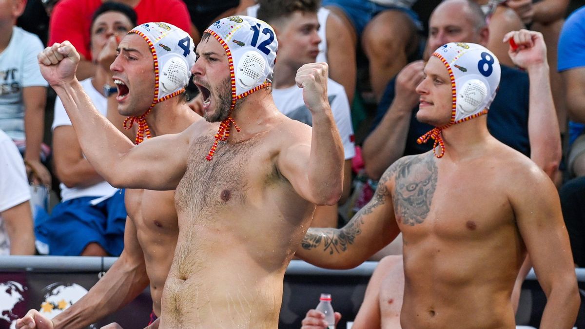 Bernat Sanahuja, Alejandro Bustos Sanchez y Sergi Cabanas celebran la victoria de España ante Croacia en Budapest, Hungría Bernat Sanahuja, Alejandro Bustos Sanchez y Sergi Cabanas celebran la victoria de España ante Croacia en Budapest, Hungría