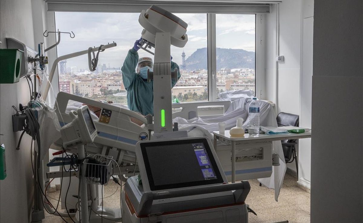 Planta para pacientes con coronavirus en el Hospital del Mar, durante la tercera ola de la pandemia. Planta para pacientes con coronavirus en el Hospital del Mar, durante la tercera ola de la pandemia.