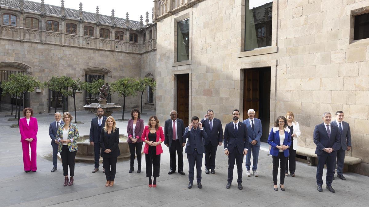 Los nuevos ’consellers’ toman posesión en el Palau de la Generalitat.
