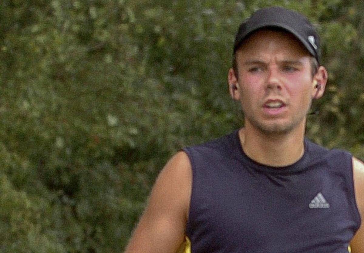 Andreas Lubitz, el piloto que estrelló el avión de Germanwings, durante un maratón en el 2009.