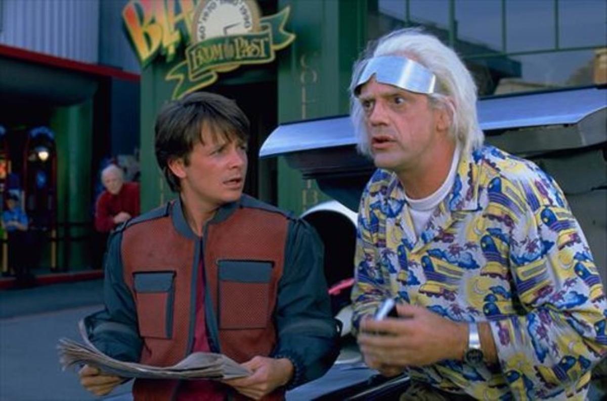Michael J. Fox y Christopher Lloyd, en ’Regreso al futuro 2’ (1989).