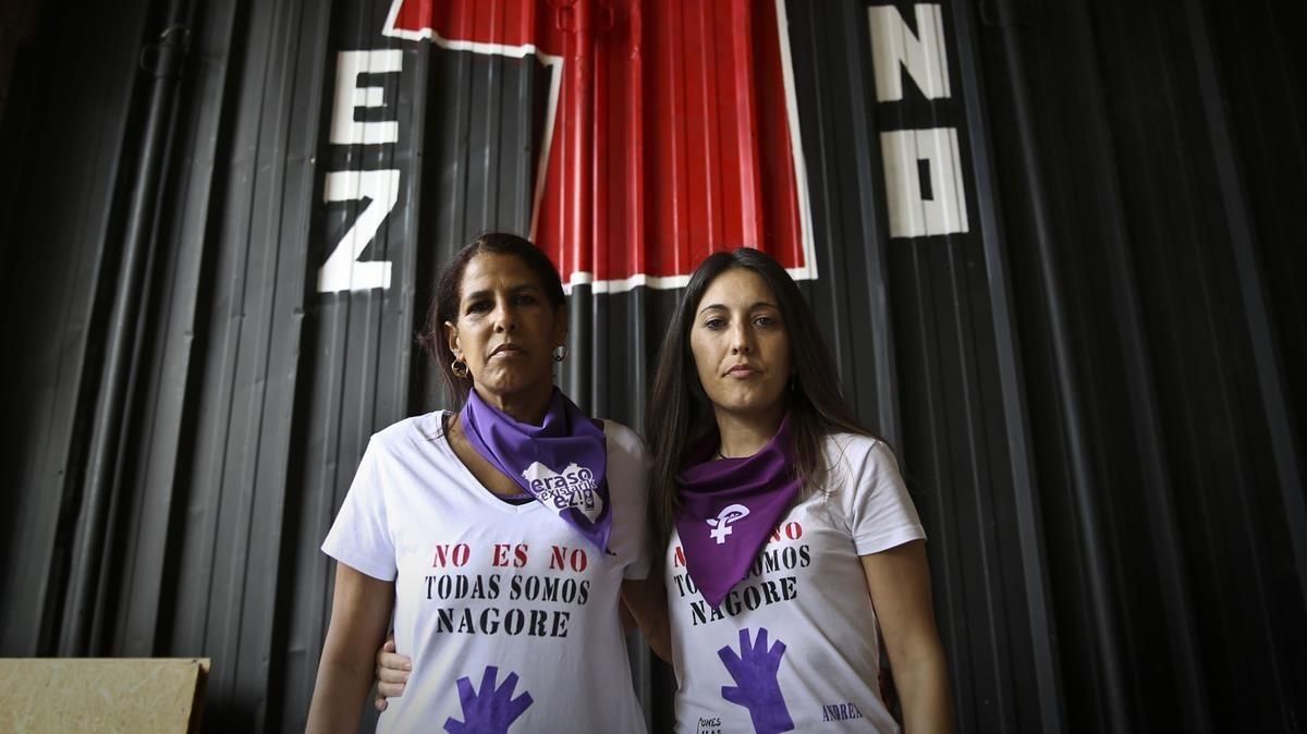 Magaly Rodríguez y Lorena López, miembros del colectivo feminista Andrea y Lunes Lilas. Magaly Rodríguez y Lorena López, miembros del colectivo feminista Andrea y Lunes Lilas.