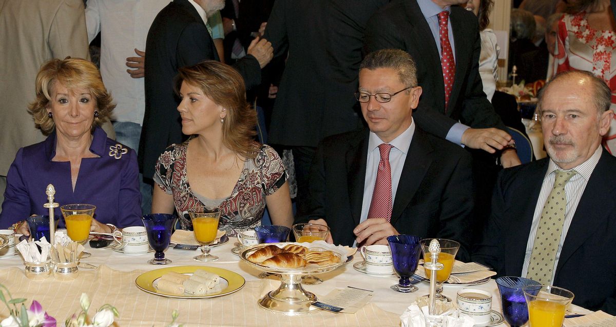 Aguirre, Cospedal, Gallardón y Rato, en una foto de archivo de junio de 2010, en una conferencia en Madrdid. Aguirre, Cospedal, Gallardón y Rato, en una foto de archivo de junio de 2010, en una conferencia en Madrdid.