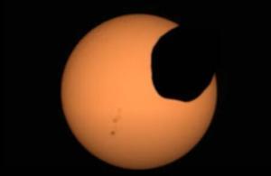 Espectacular eclipse solar en Fobos, la luna de Marte