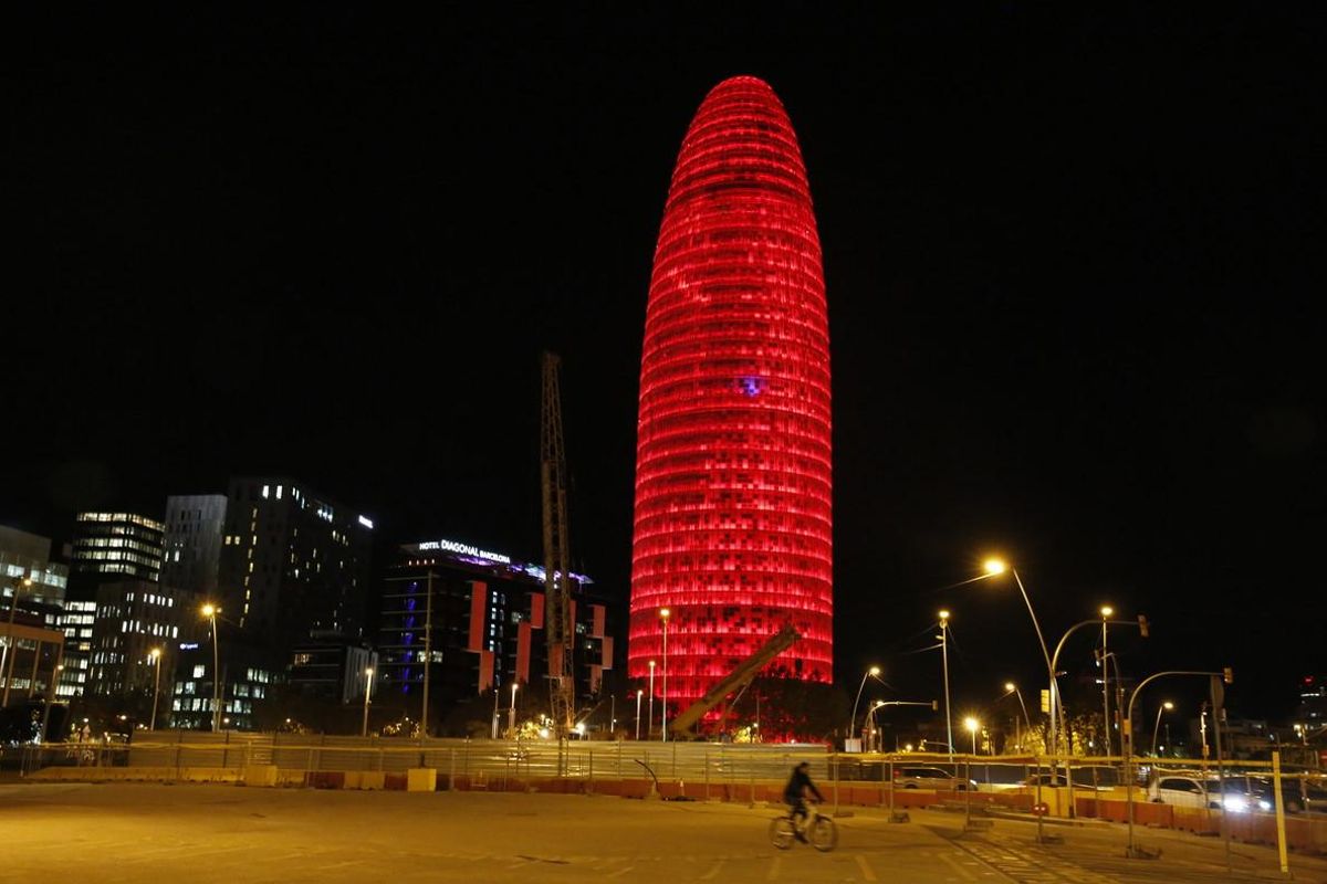 La torre Agbar de Barcelona, edificio que se ha ofrecido para ser la sede de la Agencia Europea del Medicamento. La torre Agbar de Barcelona, edificio que se ha ofrecido para ser la sede de la Agencia Europea del Medicamento.