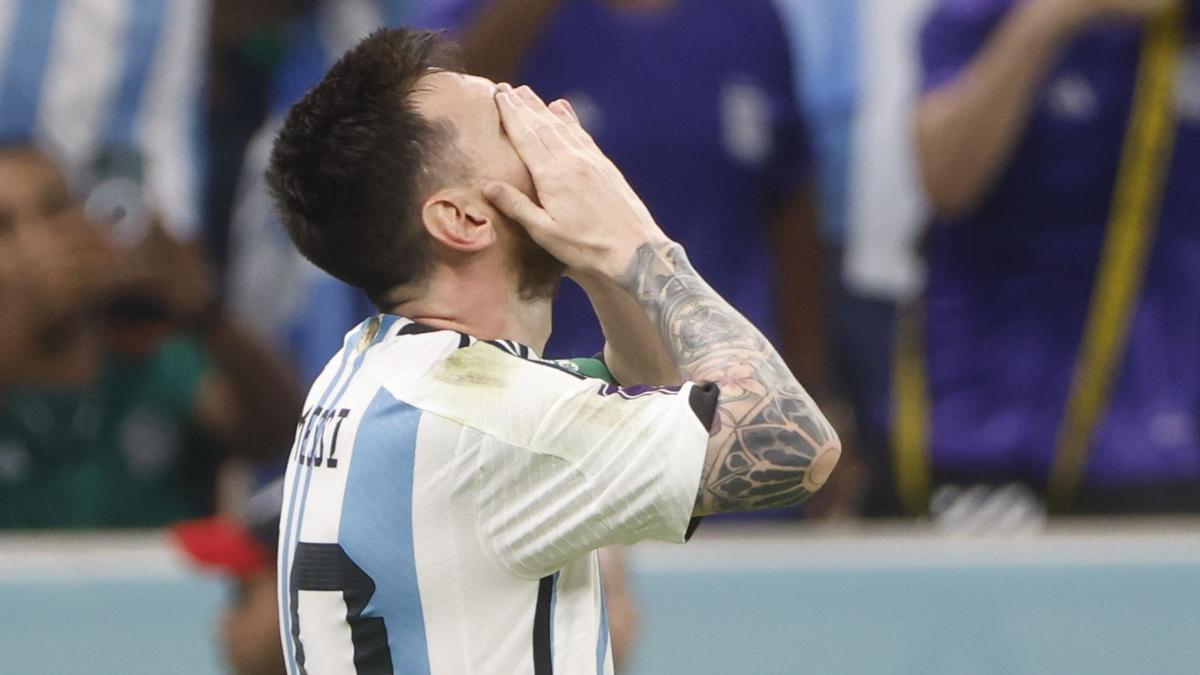 Messi llora tras el primer gol ante México.