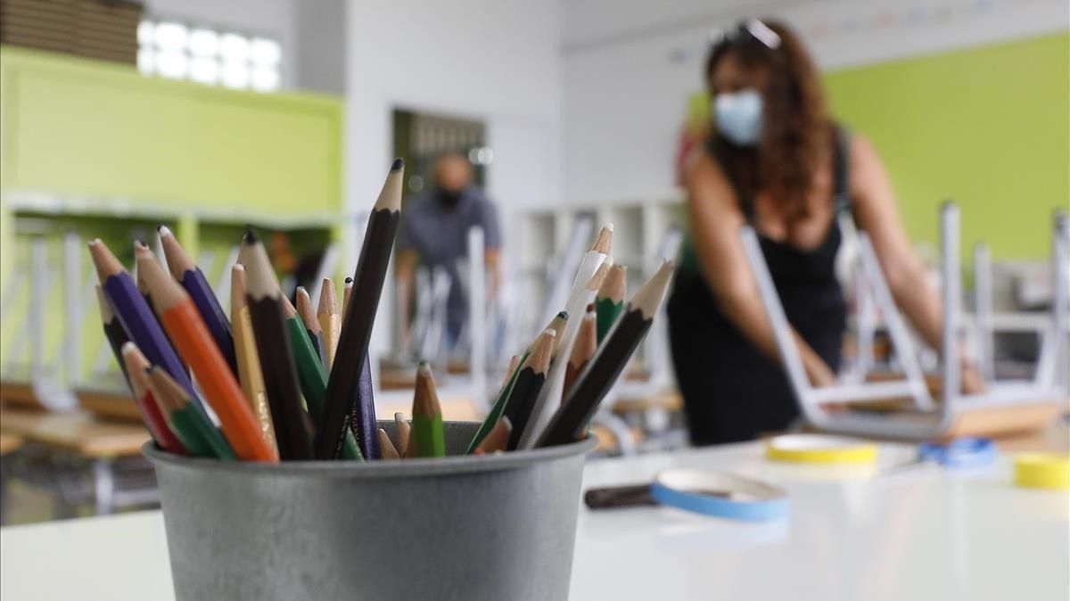 Preparativos de vuelta al cole en el instituto-escuela El Gornal de L’Hospitalet de Llobregat. Preparativos de vuelta al cole en el instituto-escuela El Gornal de L’Hospitalet de Llobregat.