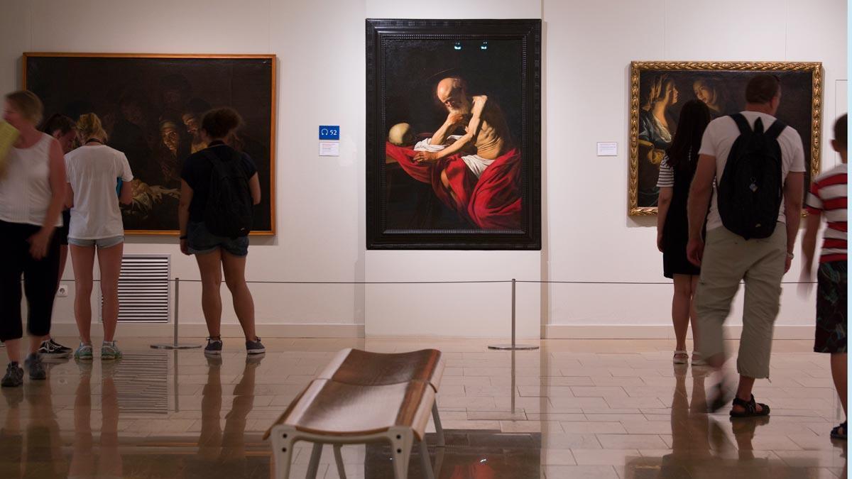 Cultura evita la salida de un supuesto Caravaggio que iba a ser subastado. Así lo explica José Manuel Rodríguez-Uribes. En la foto, una obra de Caravaggio en una muestra en el Museu de Montserrat.