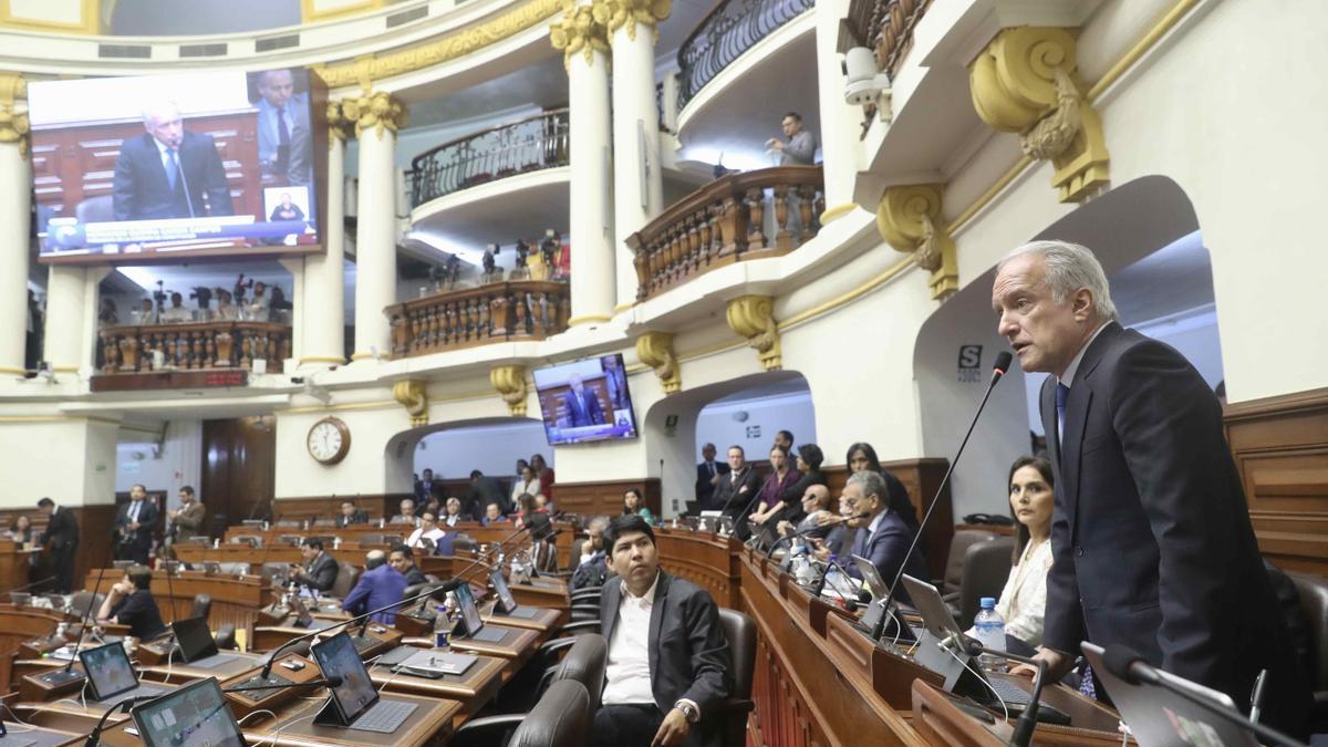 El Congreso de Perú.