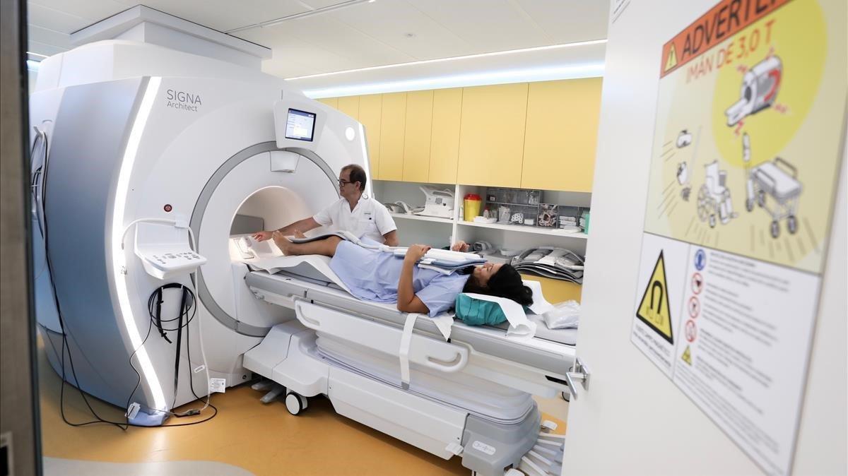 Una resonancia magnética en el Hospital Clínic de Barcelona.