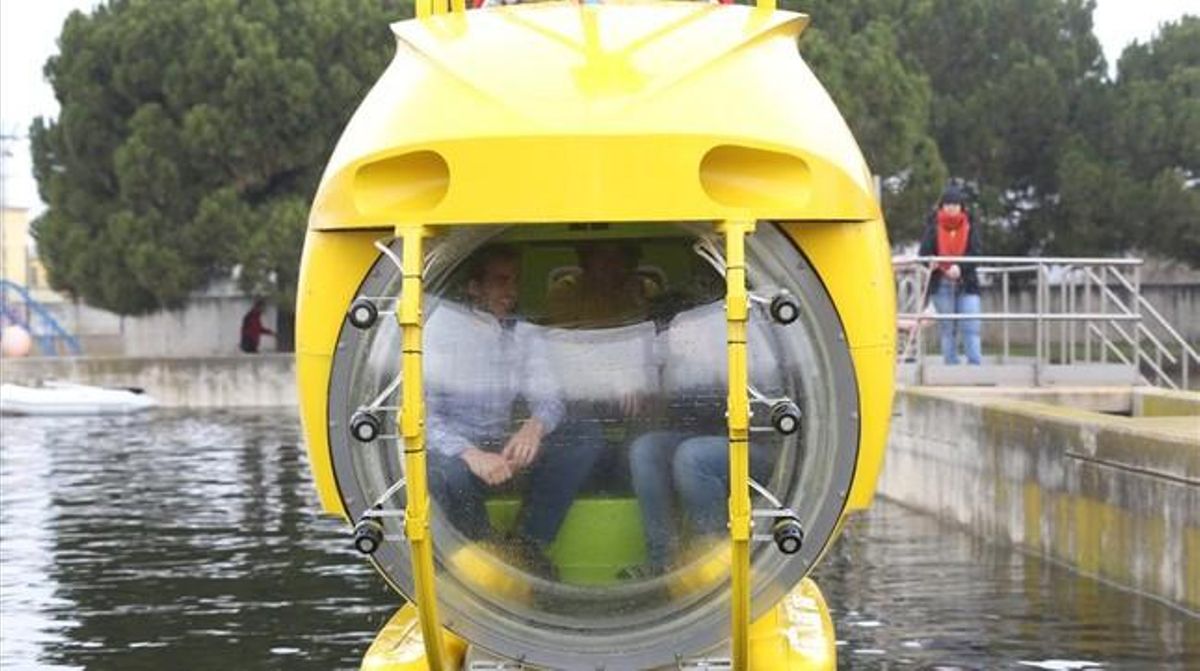 El submarino ’Ictineu’, en la depuradora de Sant Feliu de Llobregat. El submarino ’Ictineu’, en la depuradora de Sant Feliu de Llobregat.