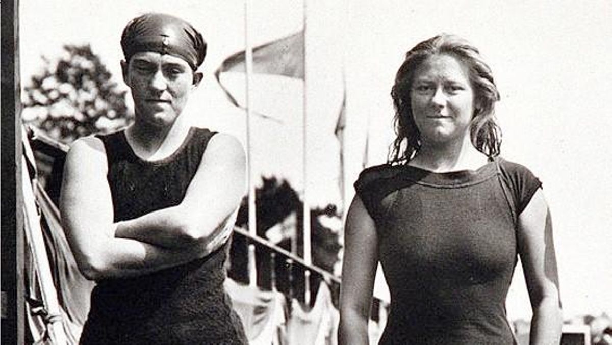 Fanny Durack y Mina Wylie, primeras medallistas de la natación olímpica, en 1912. Fanny Durack y Mina Wylie, primeras medallistas de la natación olímpica, en 1912.