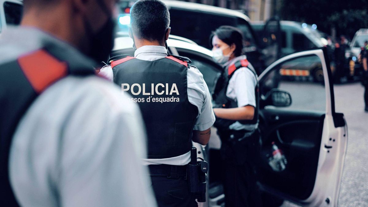 Los Mossos buscan al hijo de una mujer asesinada en Ripoll Los Mossos buscan al hijo de una mujer asesinada en Ripoll