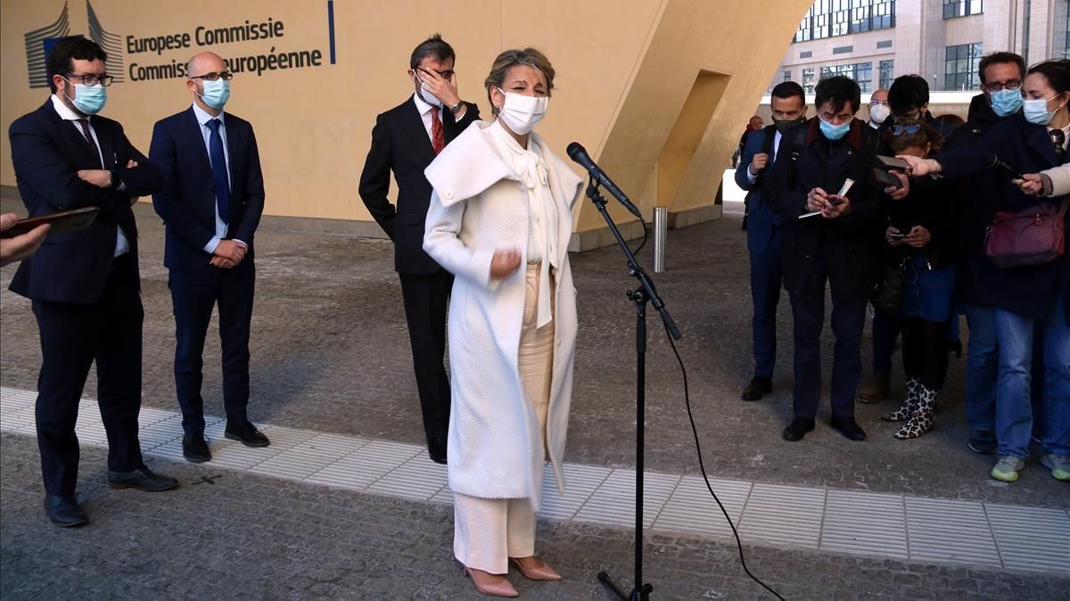 Pla general de la ministra de Treball i Economia social Yolanda Diaz fent declracions davant la Comissio Europea Silvia Junyent ACN Pla general de la ministra de Treball i Economia social Yolanda Diaz fent declracions davant la Comissio Europea Silvia Junyent ACN