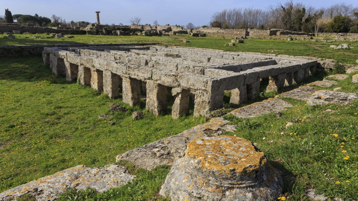 Restos arqueológicos de gimnasios con piscina habituales en la Grecia antigua Restos arqueológicos de gimnasios con piscina habituales en la Grecia antigua