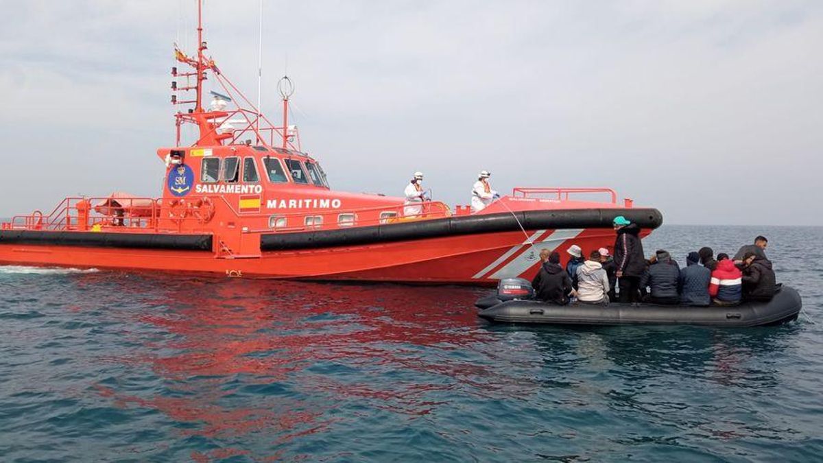 El goteo de llegadas de pateras a Baleares y el Levante se intensifica este fin de semana El goteo de llegadas de pateras a Baleares y el Levante se intensifica este fin de semana