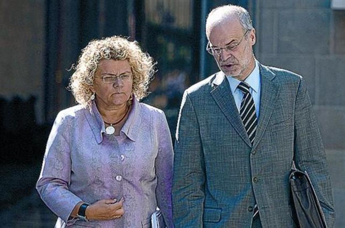 Marina Geli y Antoni Castells, en el Palau de la Generalitat en junio. Marina Geli y Antoni Castells, en el Palau de la Generalitat en junio.