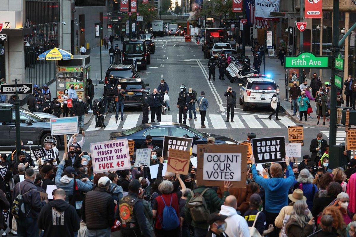 Se vivieron momentos tensos en la Gran Manzana contra el racismo y Trump. Se vivieron momentos tensos en la Gran Manzana contra el racismo y Trump.
