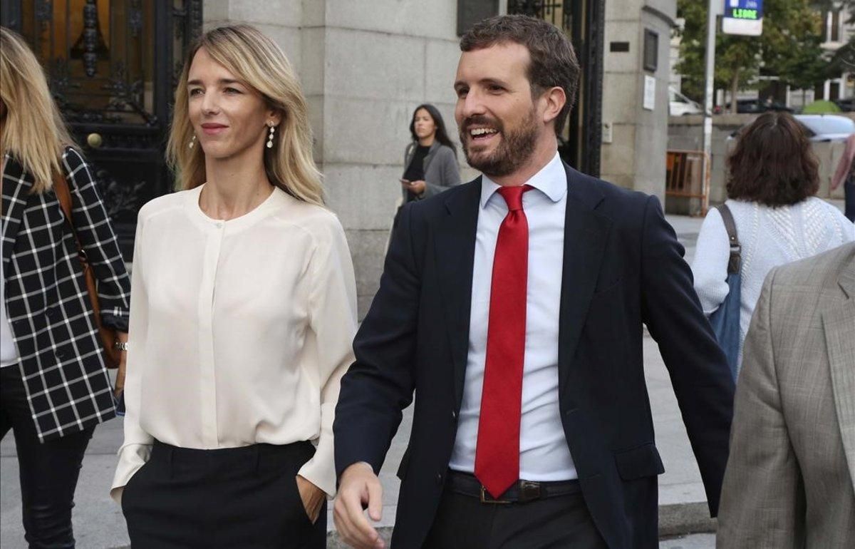 El choque entre Casado y Ayuso se enfanga con acusaciones de guerra sucia El choque entre Casado y Ayuso se enfanga con acusaciones de guerra sucia