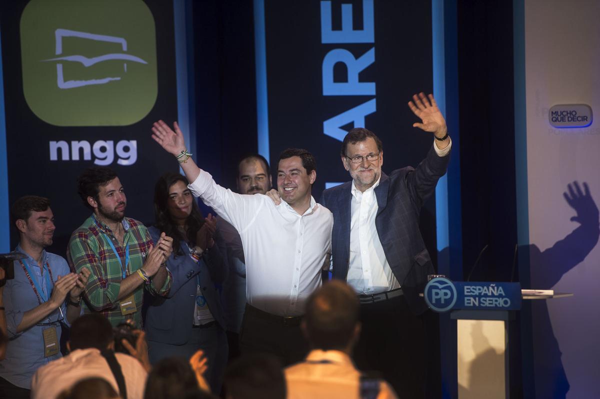 El presidente del PP, Mariano Rajoy, en la convención de Nuevas Generaciones en Córdoba.