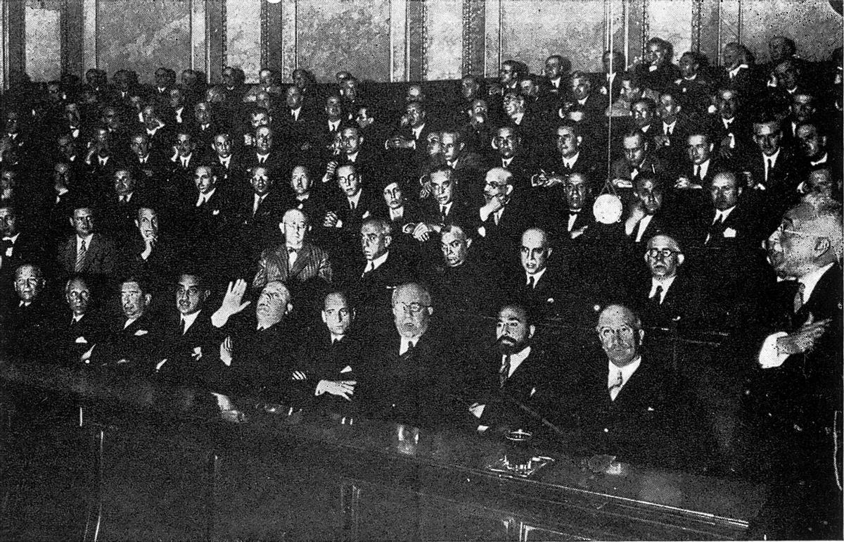 Sesión inaugural de las Cortes constituyentes de la Segunda República