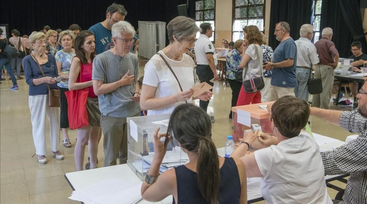 Jornada electoral en el Centre Cívic La Sedeta de Barcelona. Jornada electoral en el Centre Cívic La Sedeta de Barcelona.