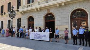Concentración en Sabadell en repulsa por el crimen machista.