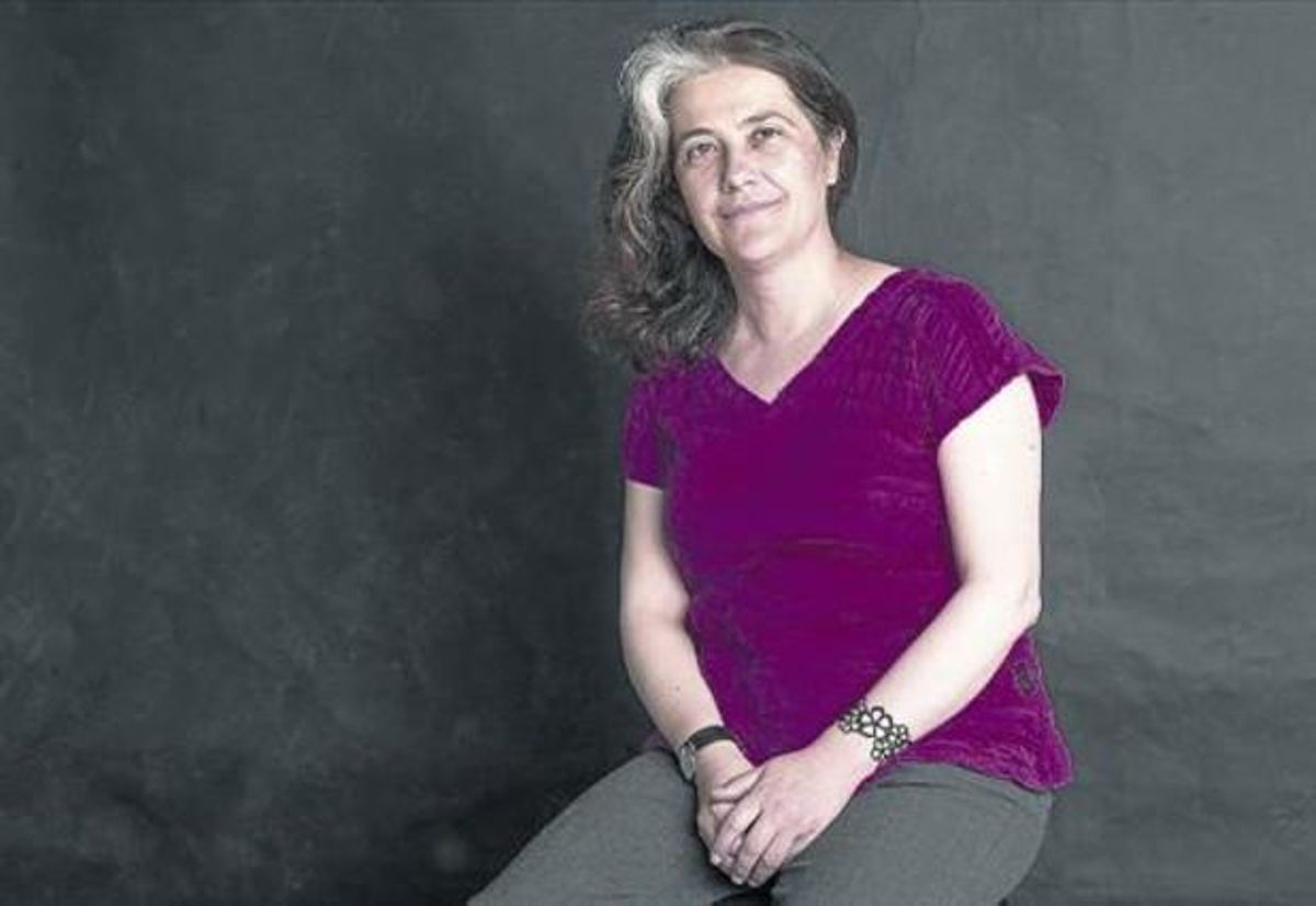 La escritora del Prat Rosa Ribas es una de las 22 autoras que participa en ’H negra’. La escritora del Prat Rosa Ribas es una de las 22 autoras que participa en ’H negra’.