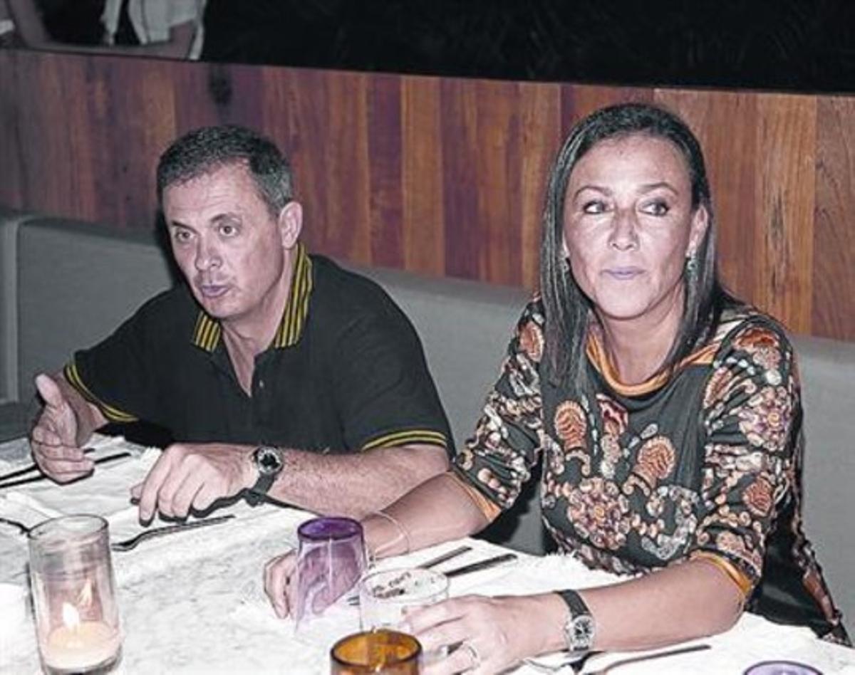 Jordi Pujol Ferrusola y Mercè Gironès, en un hotel de Acapulco.