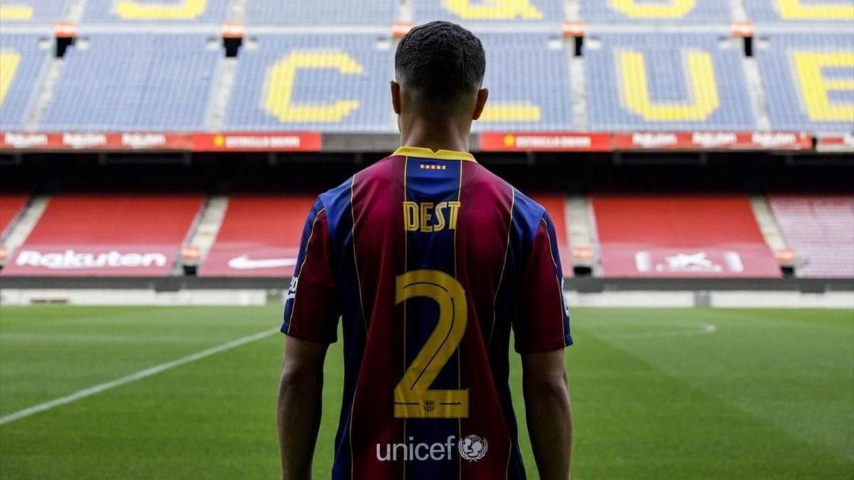 Dest descubre el Camp Nou. Dest descubre el Camp Nou.