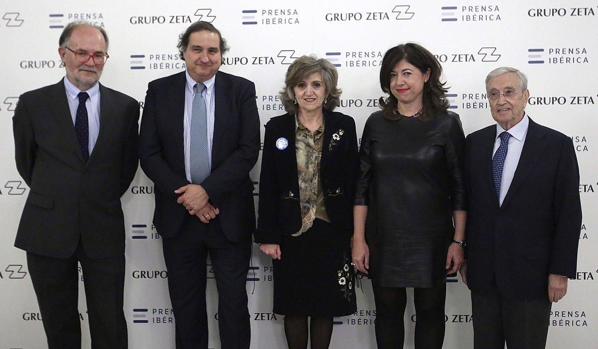 Eduardo Costas, Alejandro Sopeña, Maria Luis Carcedo, Irene Lanzaco y Luis Pablo Rodriguez. Eduardo Costas, Alejandro Sopeña, Maria Luis Carcedo, Irene Lanzaco y Luis Pablo Rodriguez.