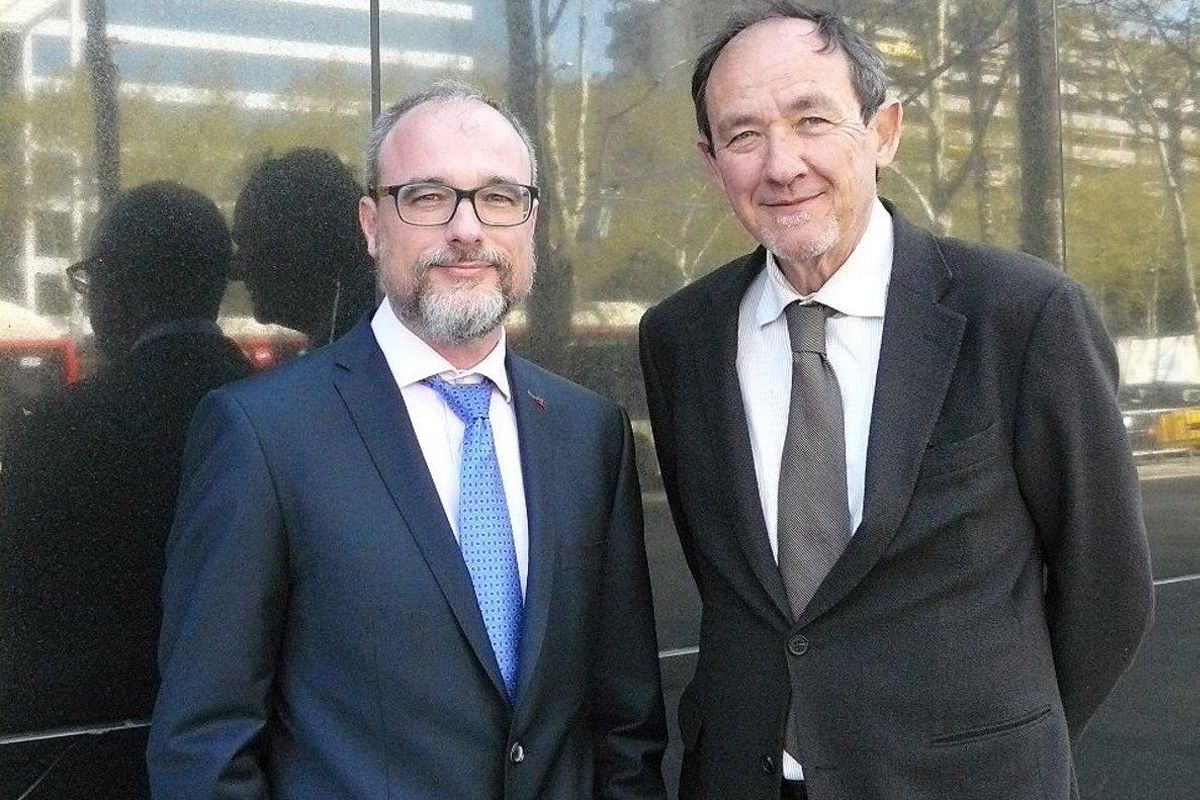 Carlos Lurigados y el doctor Angel Chamorro, cofundadores de FreeOx Biotech. Carlos Lurigados y el doctor Angel Chamorro, cofundadores de FreeOx Biotech.
