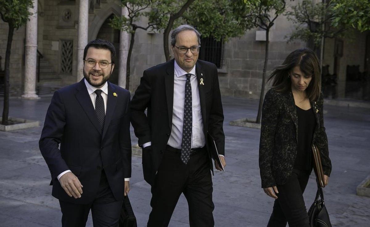 Pere Aragonés, Quim Torra y Meritxell Budó, en la reunión extraordinaria del Consell Executiu en la Generalitat. Pere Aragonés, Quim Torra y Meritxell Budó, en la reunión extraordinaria del Consell Executiu en la Generalitat.