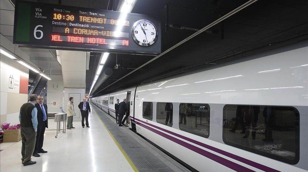 Presentación en 2009 en la Estación de Sants del tren hotel que unía Barcelona con Galicia.