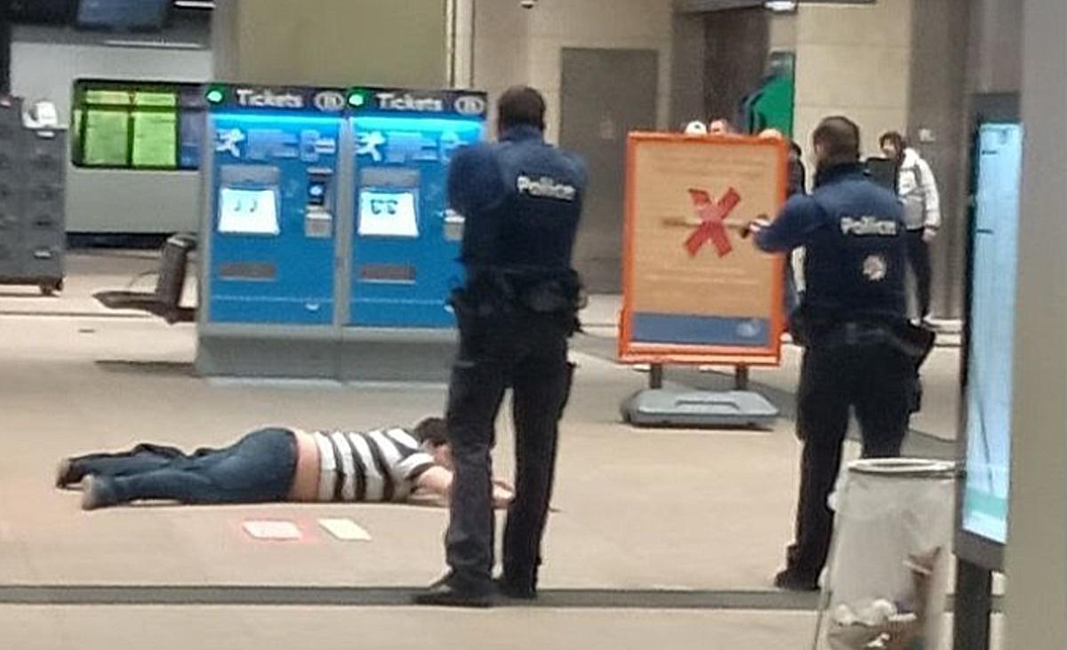 Detenido en la estación de Schuman de Bruselas. 