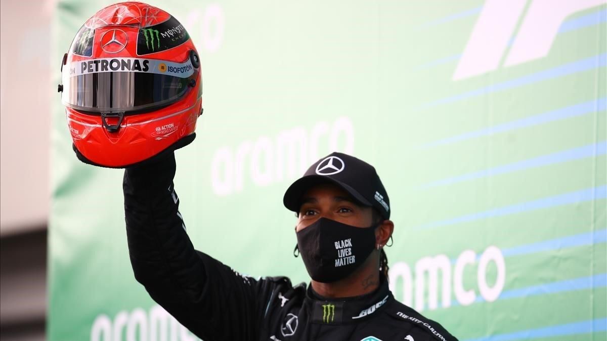 Lewis Hamilton gana en Nürburgring e iguala el récord de victorias de Michael Schumacher. Lewis Hamilton gana en Nürburgring e iguala el récord de victorias de Michael Schumacher.