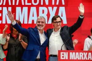 El alcaldable del PSC por Barcelona, Jaume Collboni, y el líder del partido, Salvador Illa, este domingo.