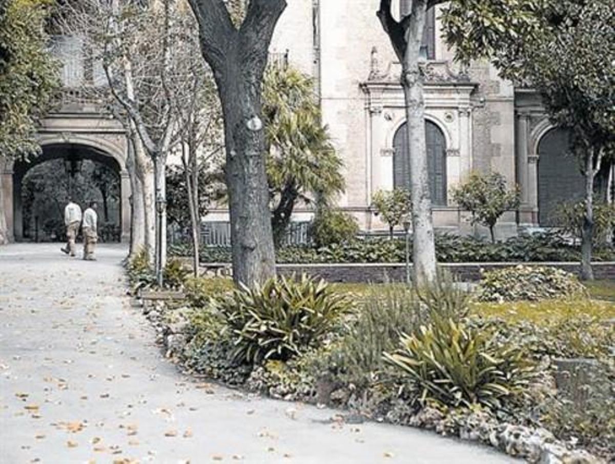Casa y jardines de Muñoz Ramonet, en Muntaner, 282. Casa y jardines de Muñoz Ramonet, en Muntaner, 282.