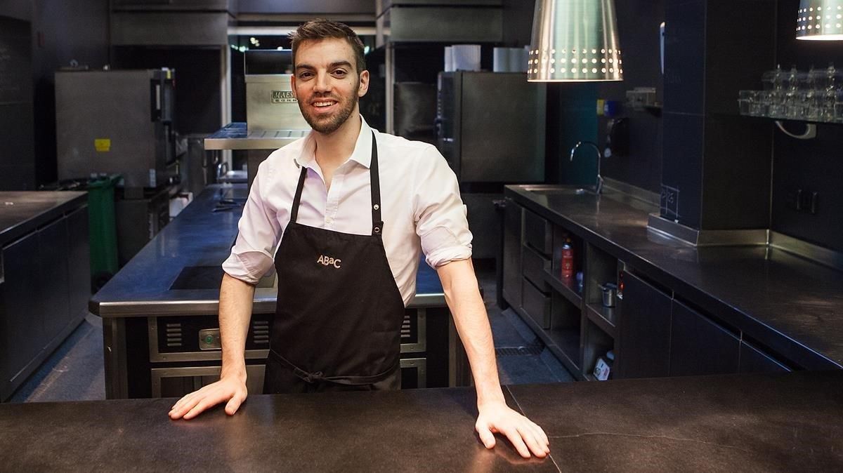El cocinero David Andrés se hace cargo de las cocinas de Via Veneto tras salir del restaurante Àbac. El cocinero David Andrés se hace cargo de las cocinas de Via Veneto tras salir del restaurante Àbac.