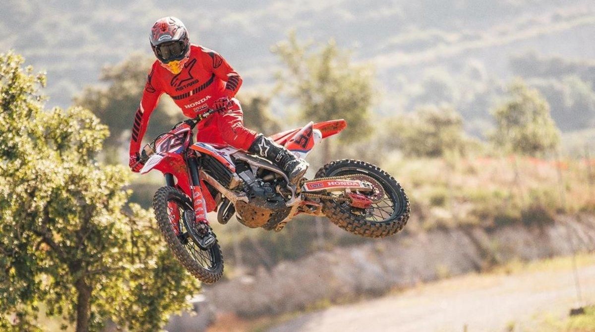 Marc Márquez (Honda), practicando, el pasado martes, en el circuito de motocross El Bosquet de Ponts, en Lleida. Marc Márquez (Honda), practicando, el pasado martes, en el circuito de motocross El Bosquet de Ponts, en Lleida.