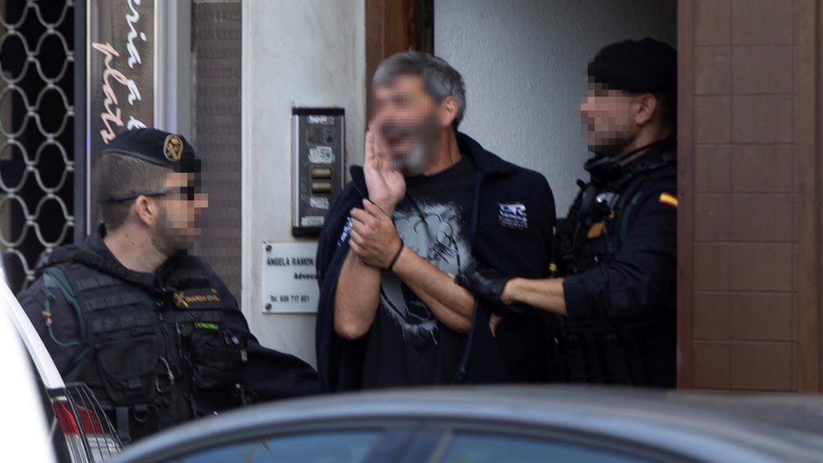 Detienen a miembros de los CDR en Catalunya acusados de planear acciones violentas.